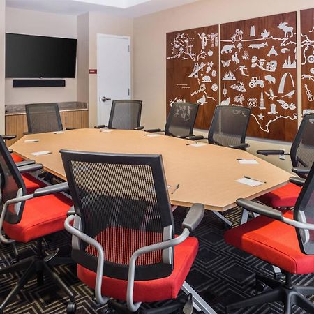 Towneplace Suites By Marriott New Hartford Экстерьер фото