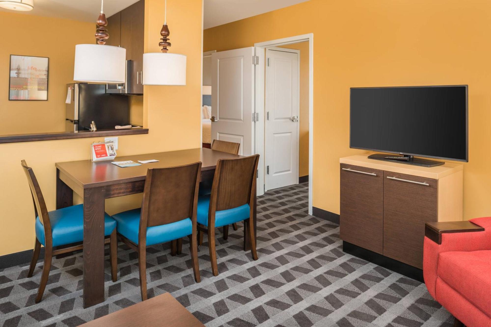 Towneplace Suites By Marriott New Hartford Экстерьер фото