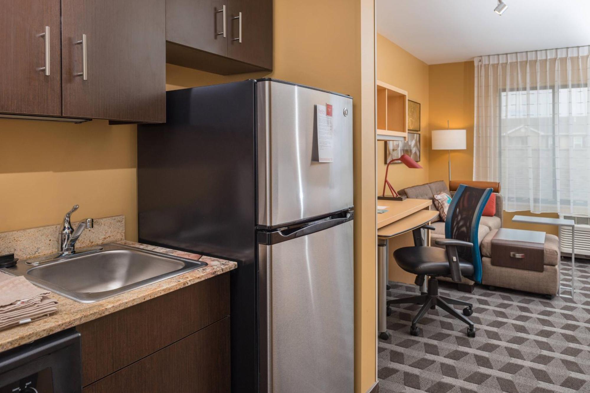 Towneplace Suites By Marriott New Hartford Экстерьер фото